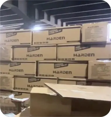 How can I ensure the stability of the toolbox in transit?